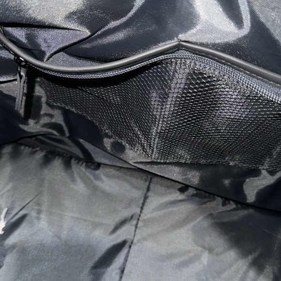 NEW🎅🏾. JOAN&DAVID The KENNEDY / The Kennedy is 20” Duffle Bag/light weight. - Picture 7 of 14